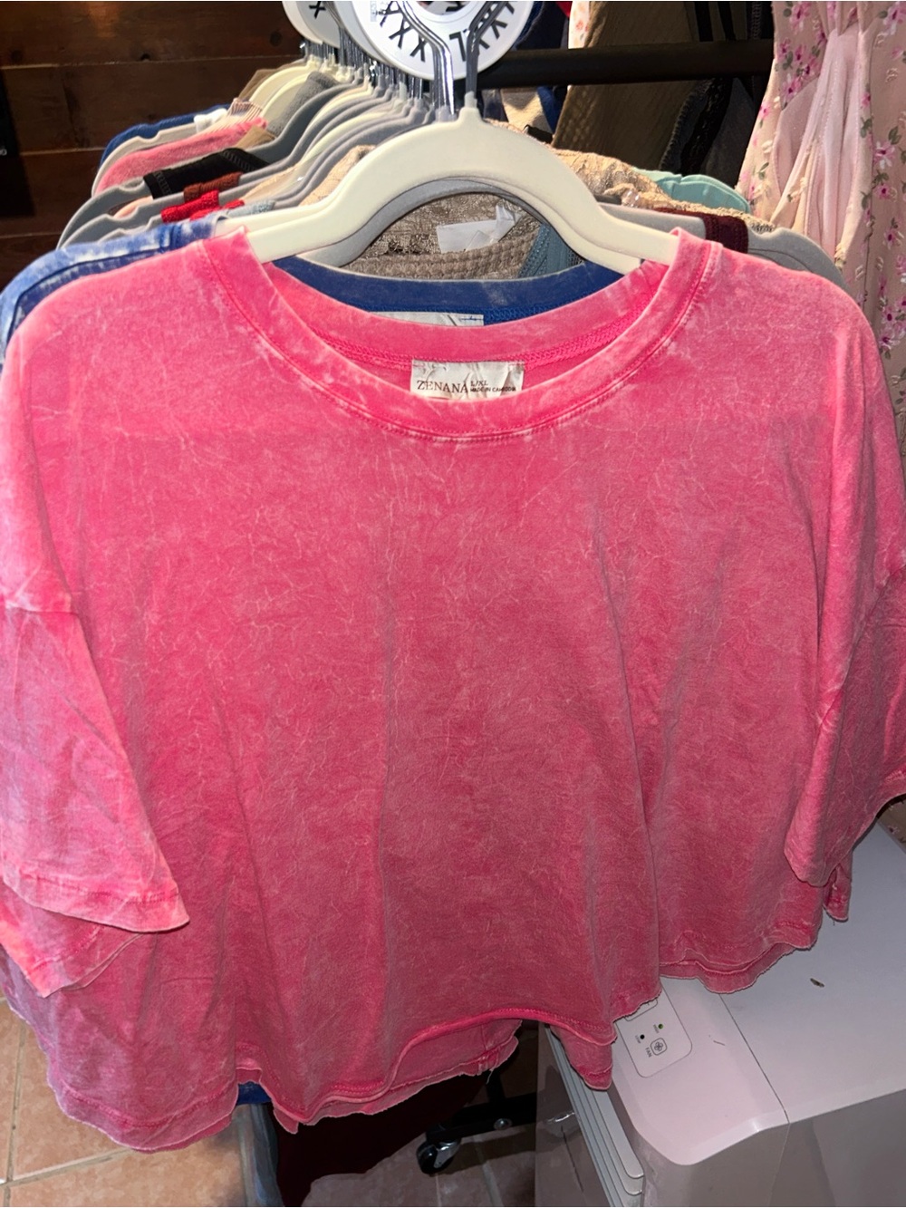 Zenana Outfitters Faded Pink Cropped Tee, I have sizes s,m,l,xl💕